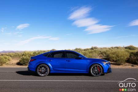 Acura Integra Type S 2024 bleu